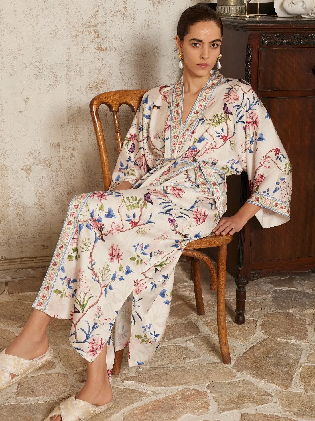 Beige Chinoiserie Floral Long Kimono Robe
