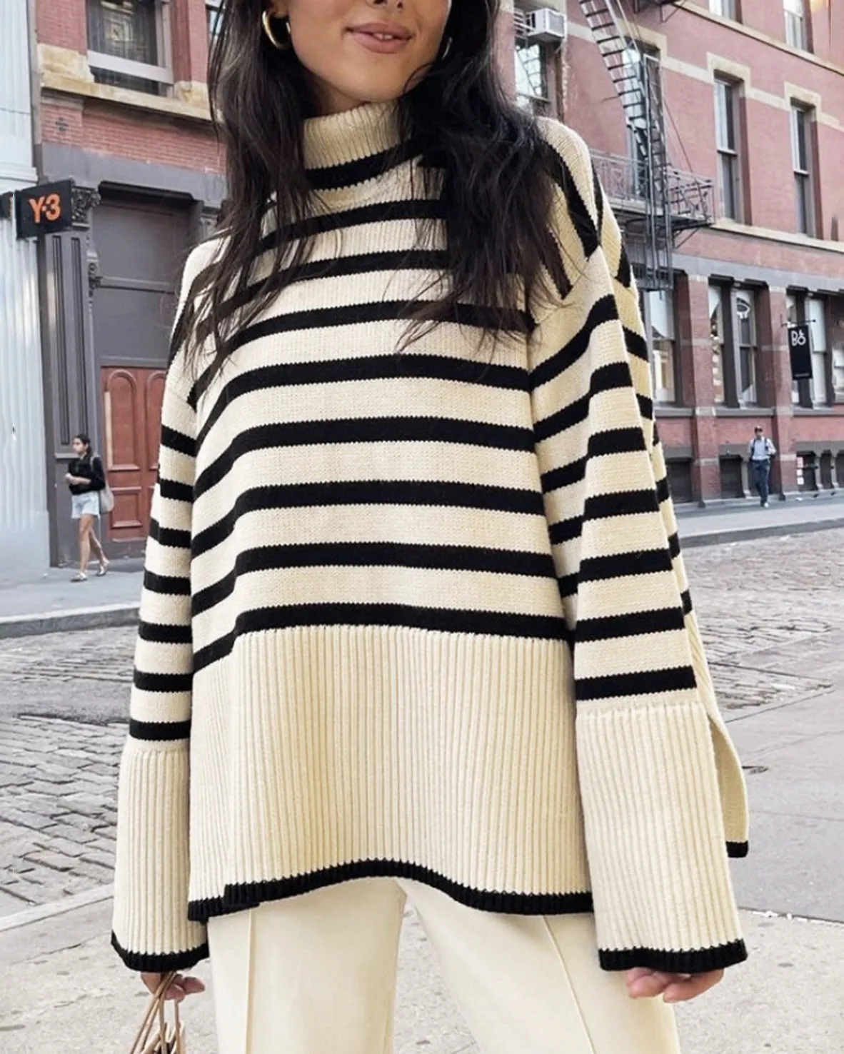 Camisola em Malha Listrado Oversize Gola Alta