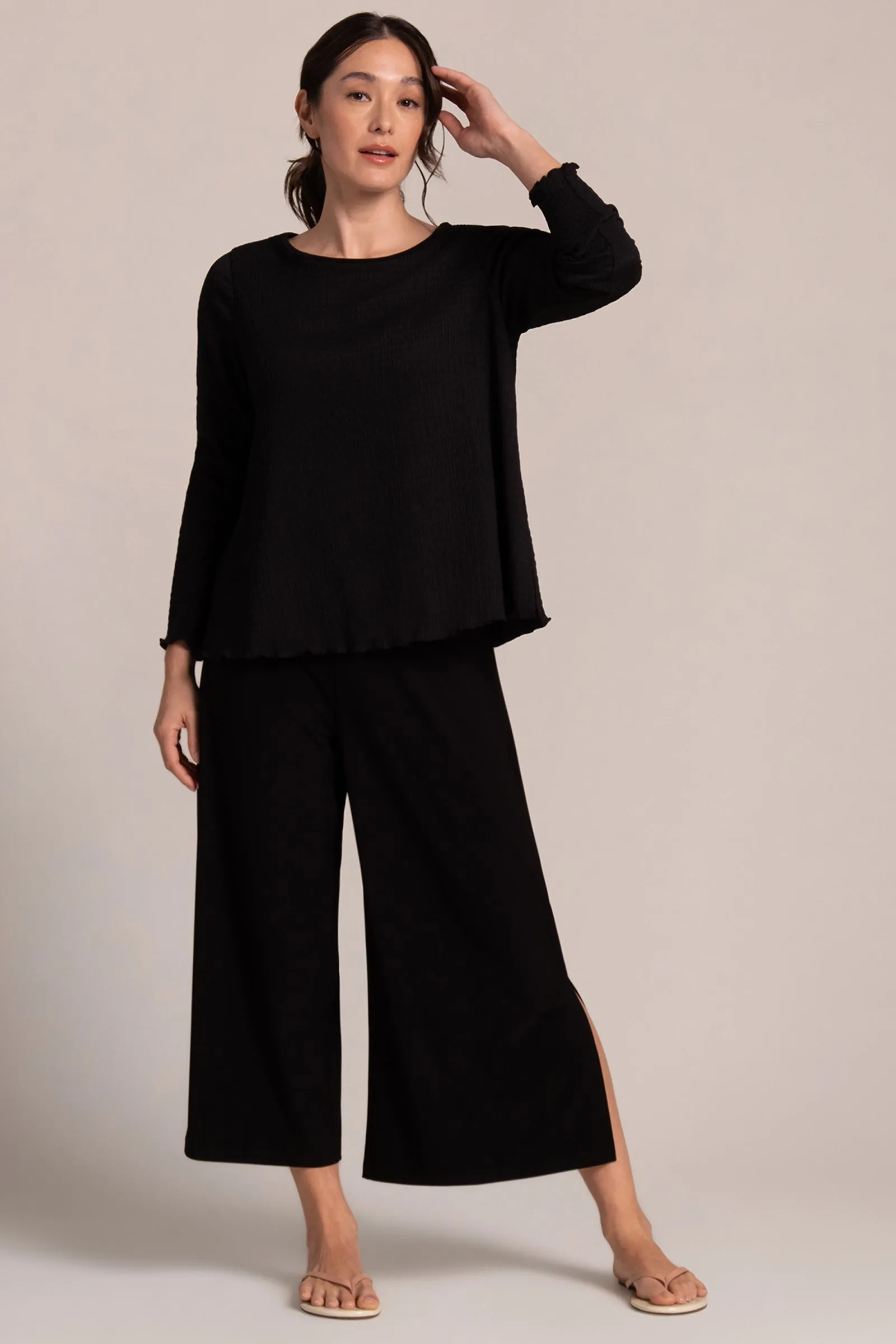 Side Slit Wide Capri | Black