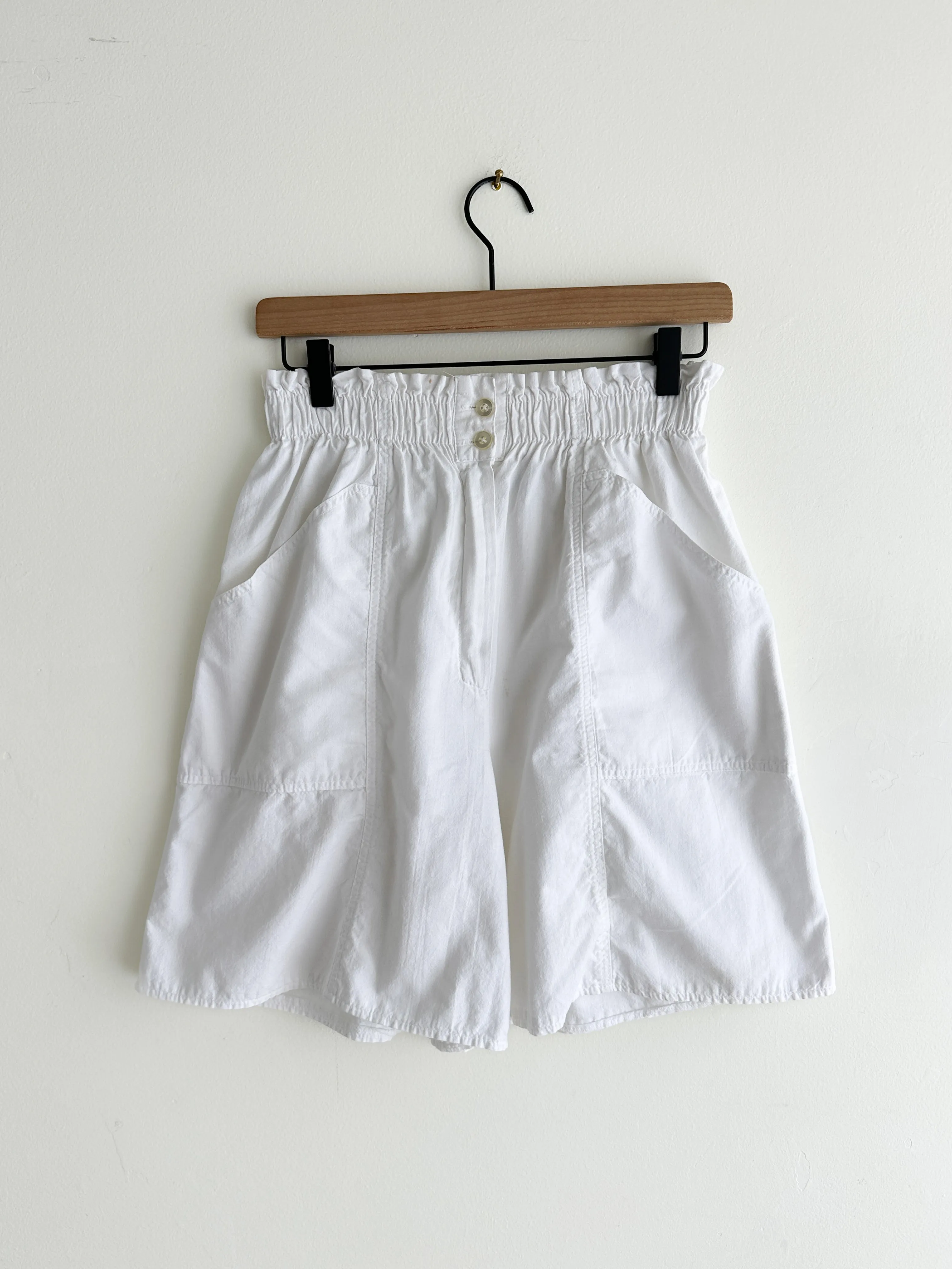vintage white cotton shorts (M)